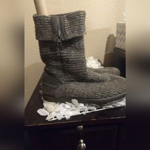 Knit boots